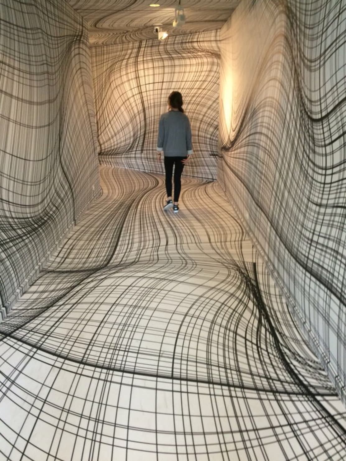 optical illusion hallway